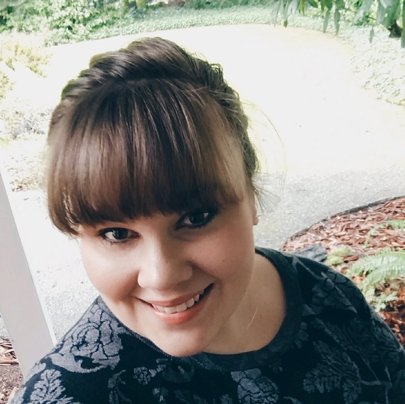 Meet your Posher, Joanna - Picture 1 of 1